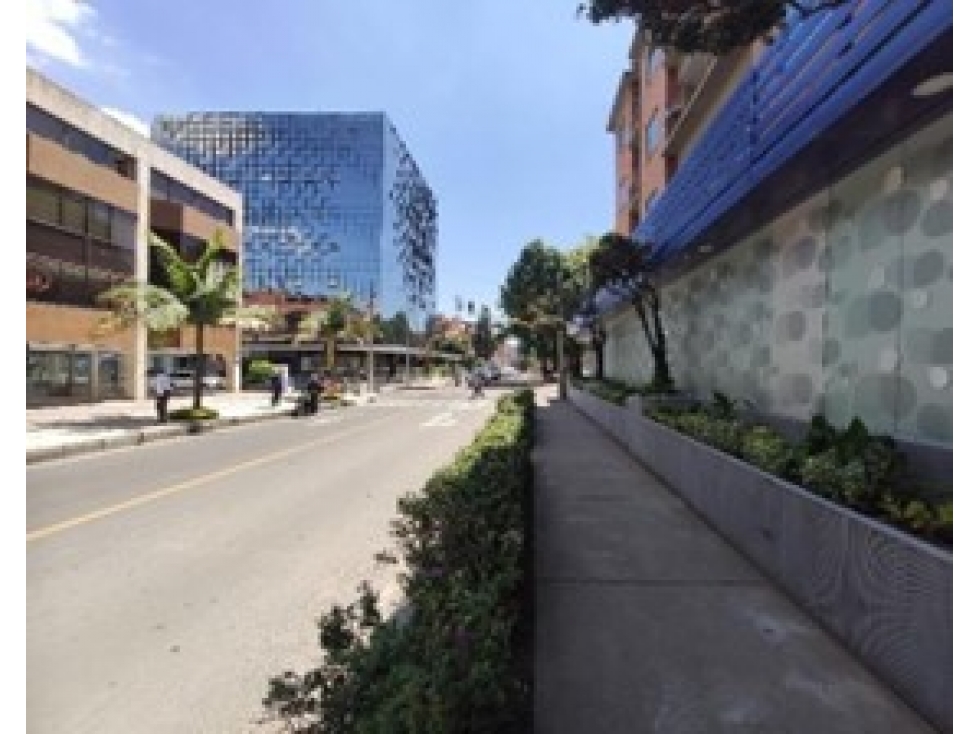 VENTA LOCAL COMERCIAL 209m2 + TERRAZA 25m2 CHICO NORTE PARQUE 93