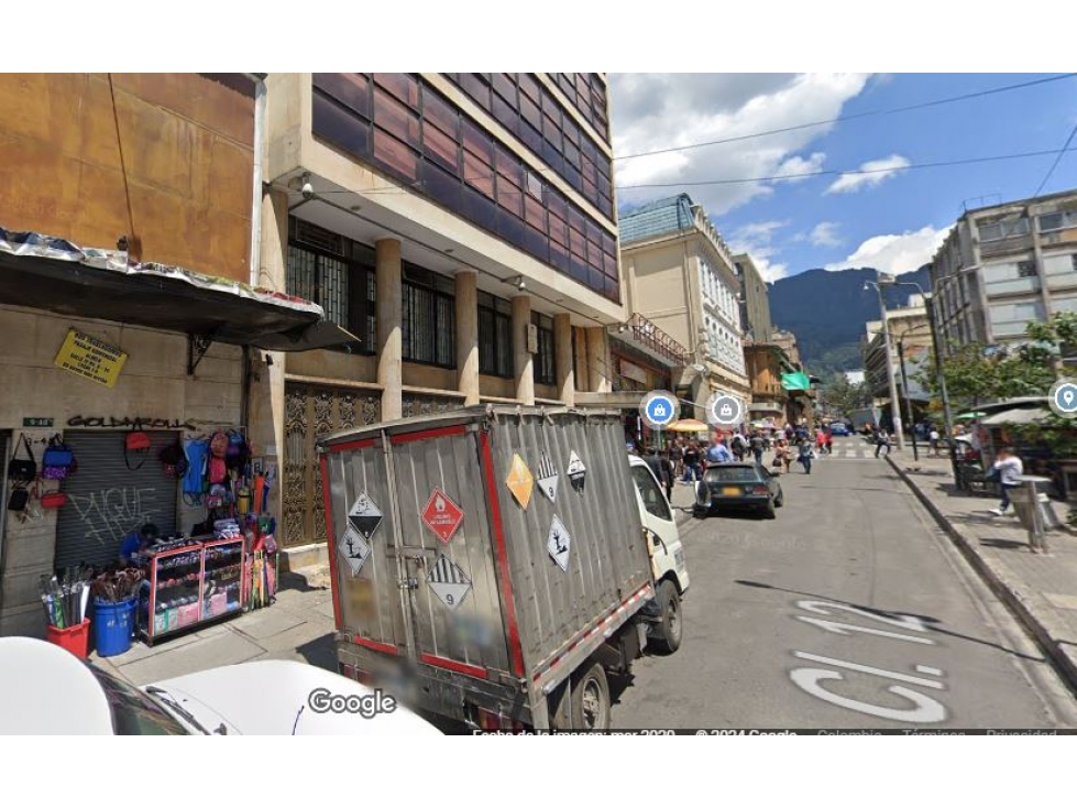 VENTA LOCALES / BODEGA / PARQUEADERO LA CANDELARIA - 2