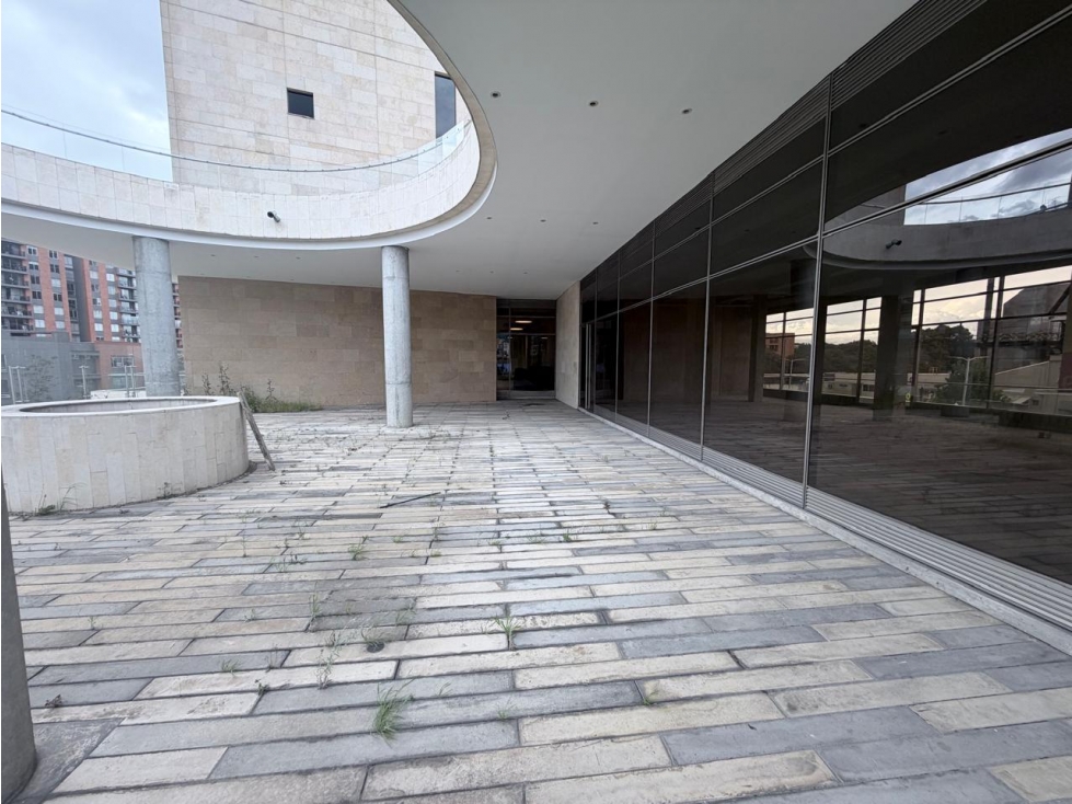 ARRIENDO LOCAL COMERCIAL DUPLEX AREA 323 M² + TERRAZA 266m2 FLORESTA — foto 5