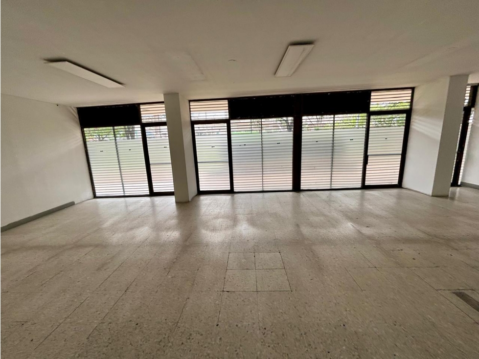 ARRIENDO LOCAL COMERCIAL EXTERIOR - OFICINA 470m2 CHICO NAVARRA — foto 5