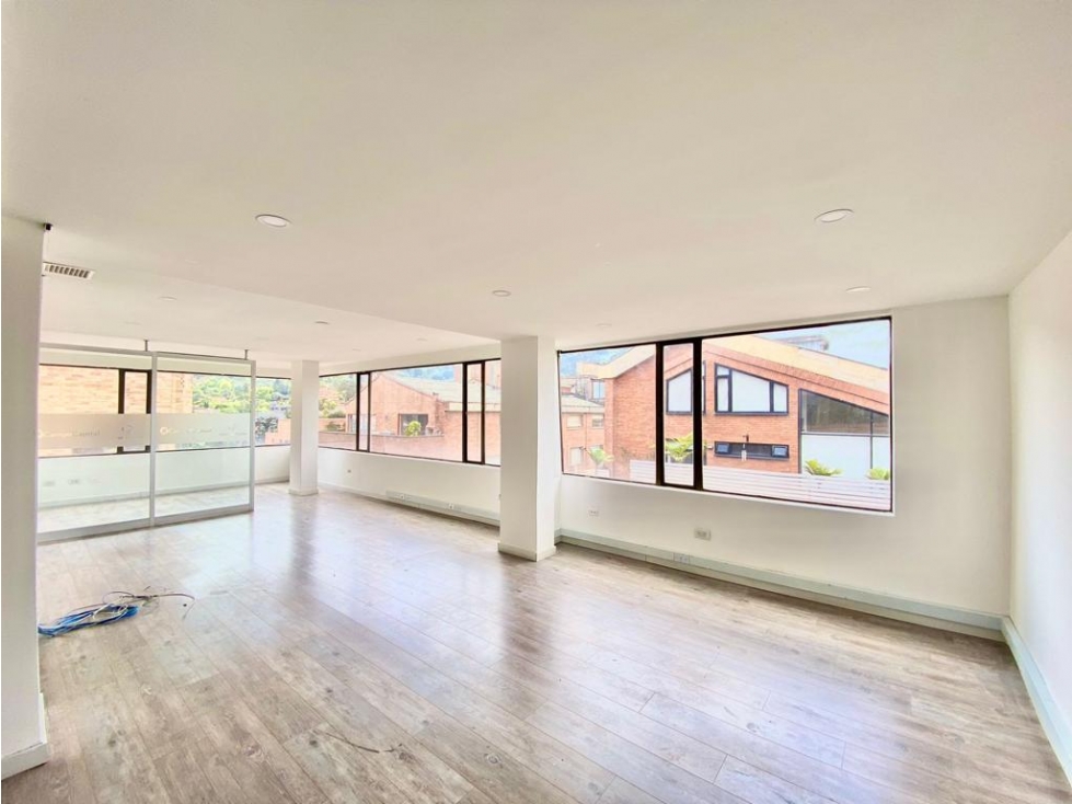 ARRIENDO OFICINA 481.51m2 DUPLEX + TERRAZA SANTA BARBARA — foto 5