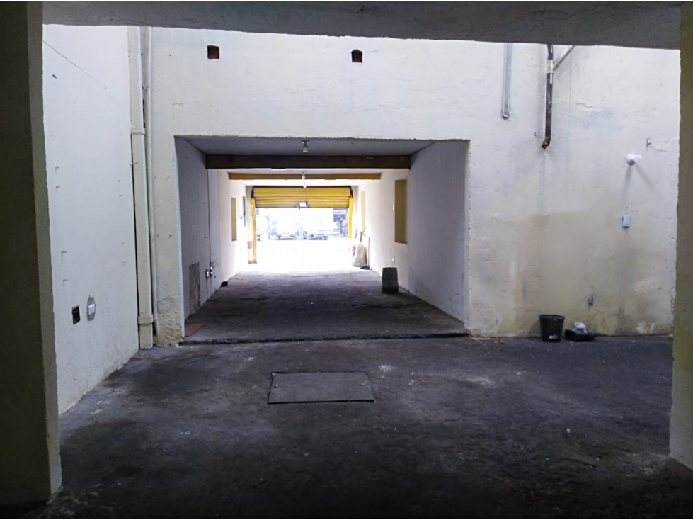 VENTA BODEGA 397M2 ZONA LA ESTANZUELA - LA PLAYA - LOS MARTIRES