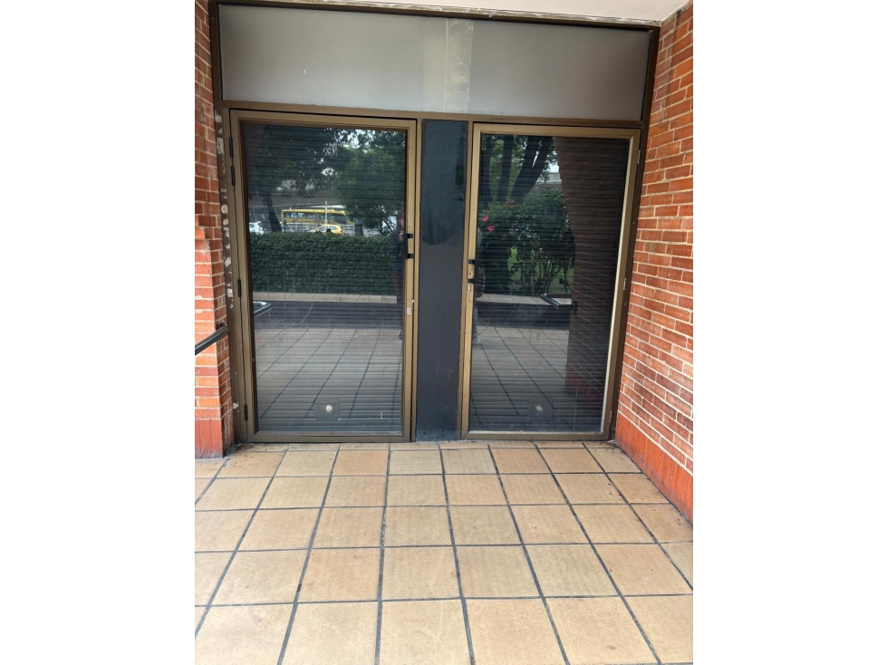 ARRIENDO LOCAL COMERCIAL EXTERIOR - OFICINA 470m2 CHICO NAVARRA — foto 3