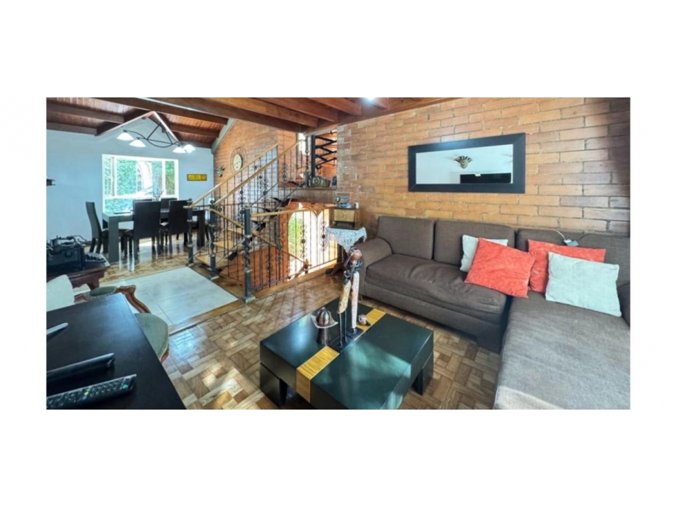 VENTA DE CASA SAN LUCAS, MEDELLIN — foto 3