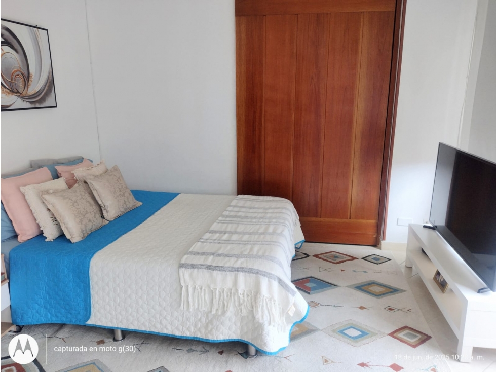 APARTAESTUDIO LOMA DEL INDIO MEDELLIN — foto 2