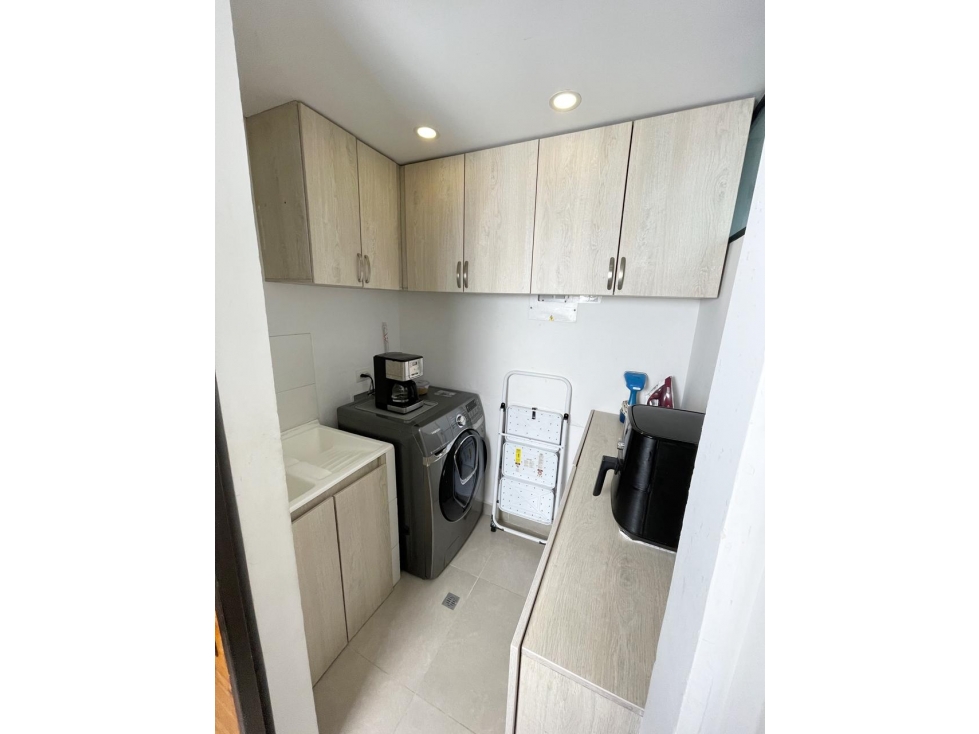 Venta De Apartamento En Envigado, Medellín — foto 6