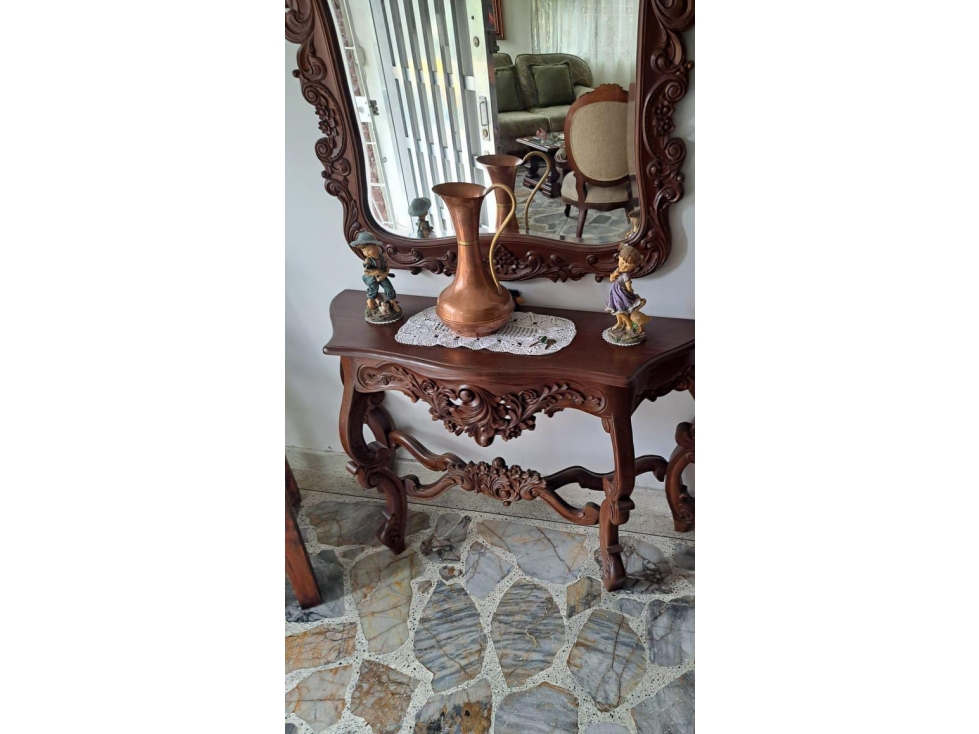 VENTA DE CASA LAURELES, MEDELLIN