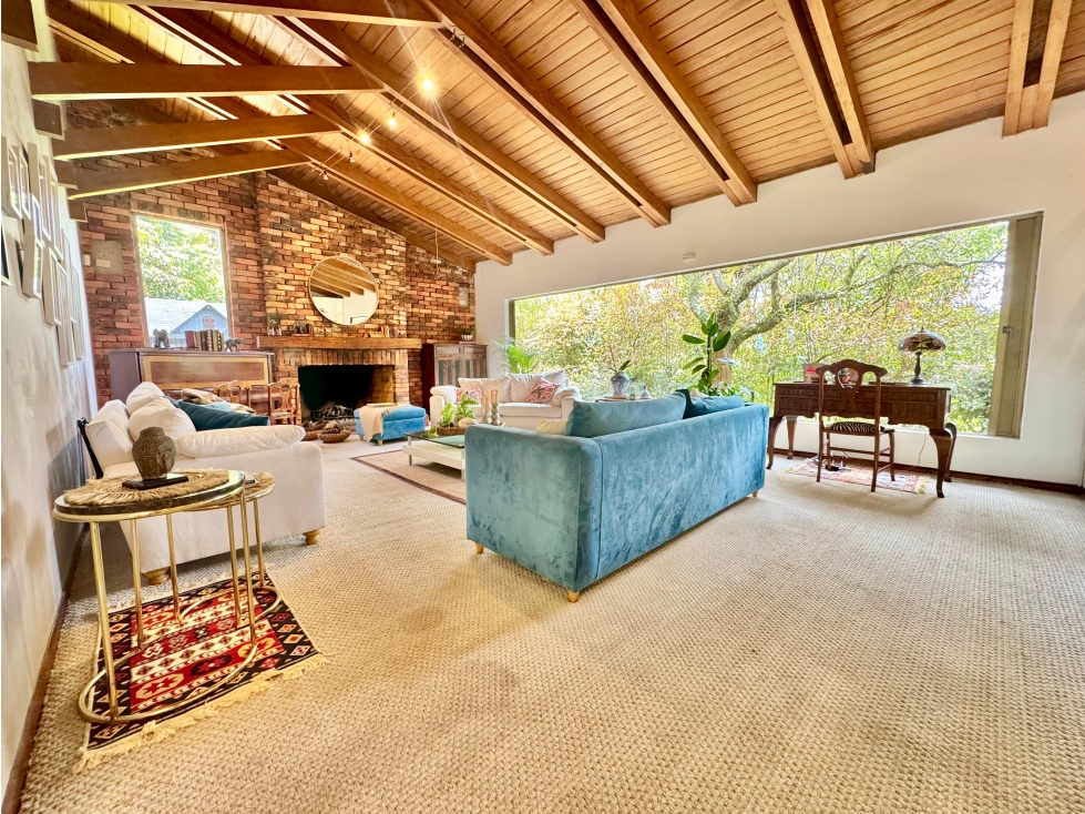 Espectacular Casa en Venta en Torca con Reserva Natural Privada