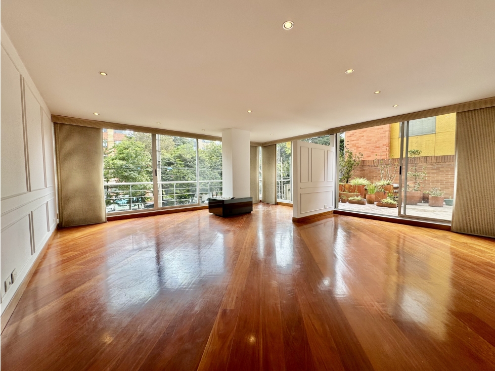 Venta de Hermoso Apartamento con Terraza