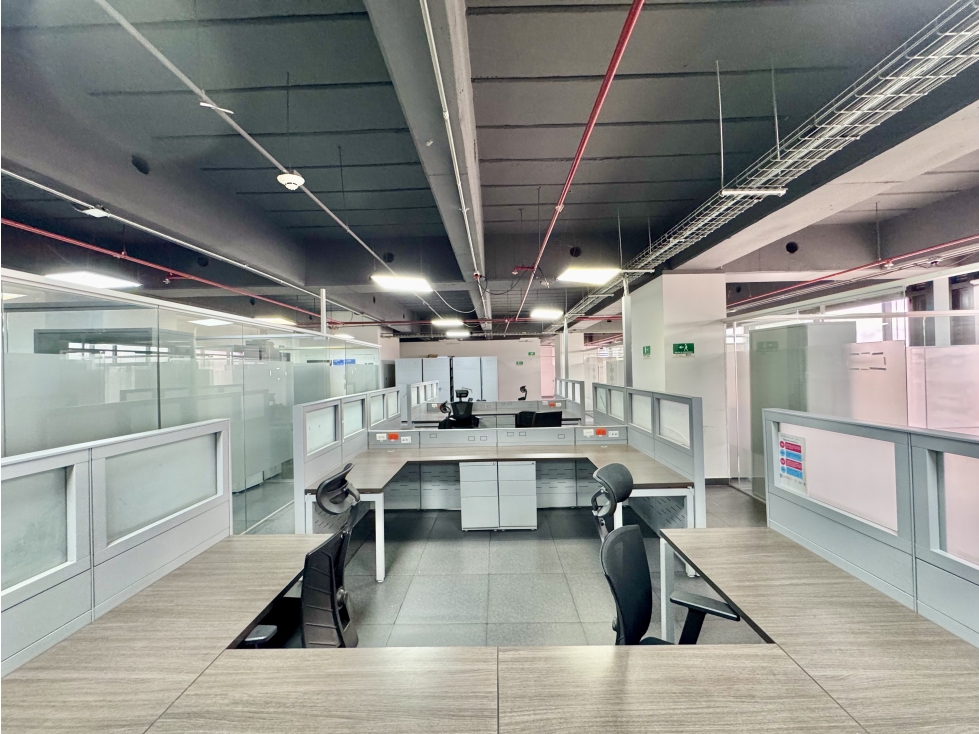 OFICINA AMOBLADA EN CORREDOR EMPRESARIAL DE SALITRE — foto 5