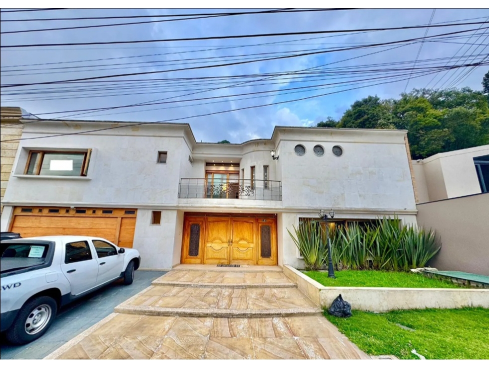 Espectacular Casa en Santa Ana Oriental