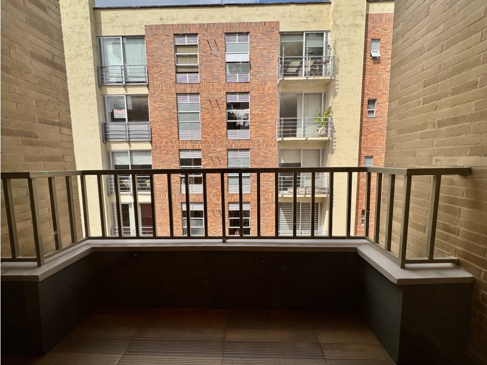 Hermoso Apartamento con balcón — foto 3