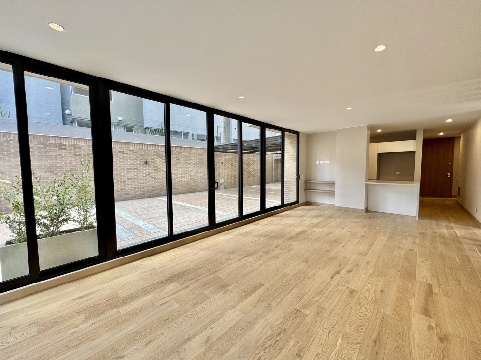 APARTAMENTO CON TERRAZA EN CHICO-CABRERA