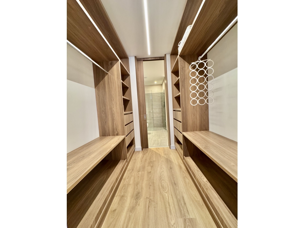 HERMOSO APARTAMENTO EN EL CHICO — foto 6