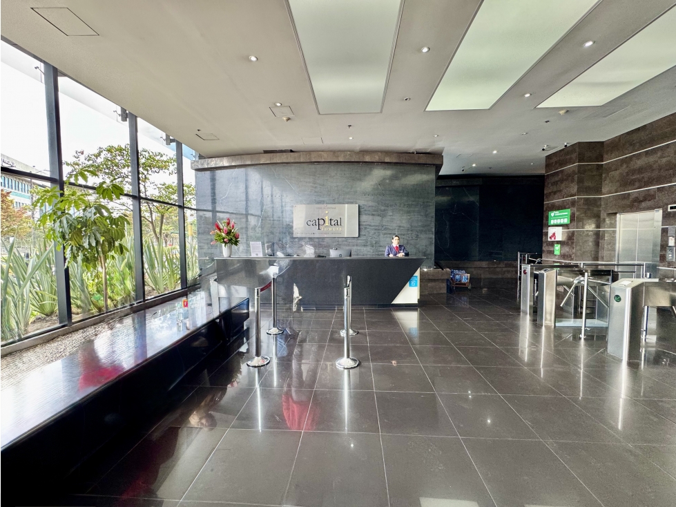 OFICINA EN CORREDOR EMPRESARIAL DEL SALITRE