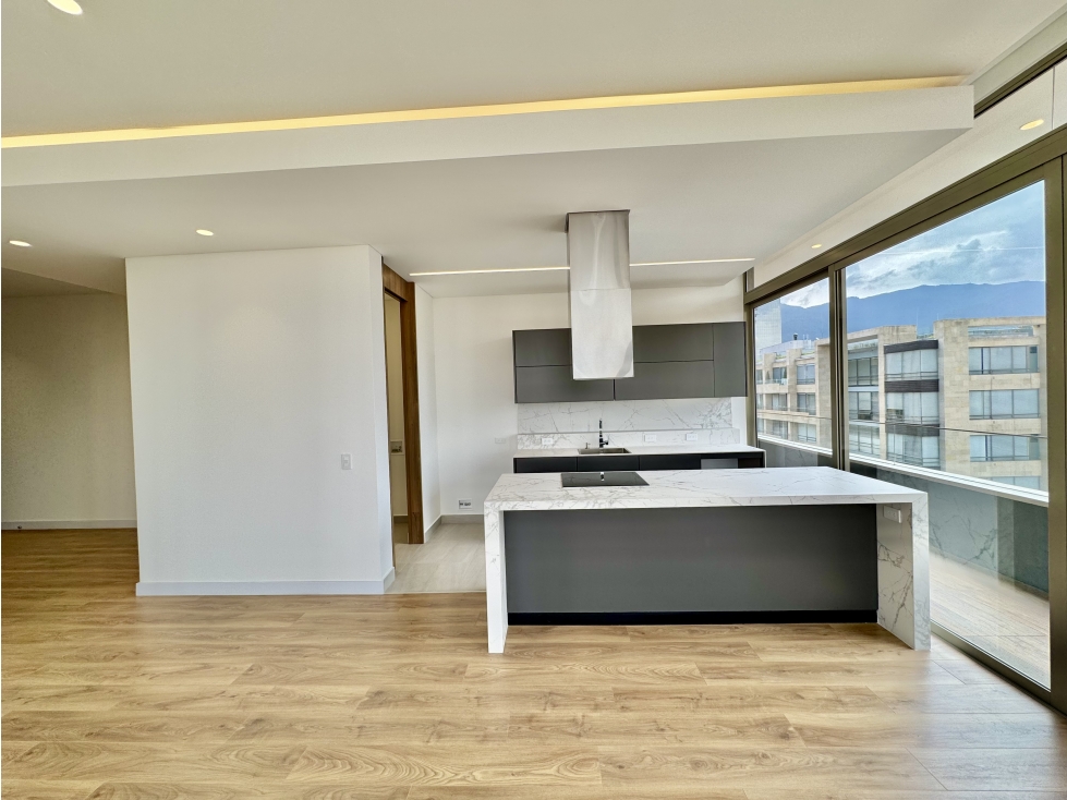 Moderno y amplio Apartamento con vista exterior y balcón — foto 5