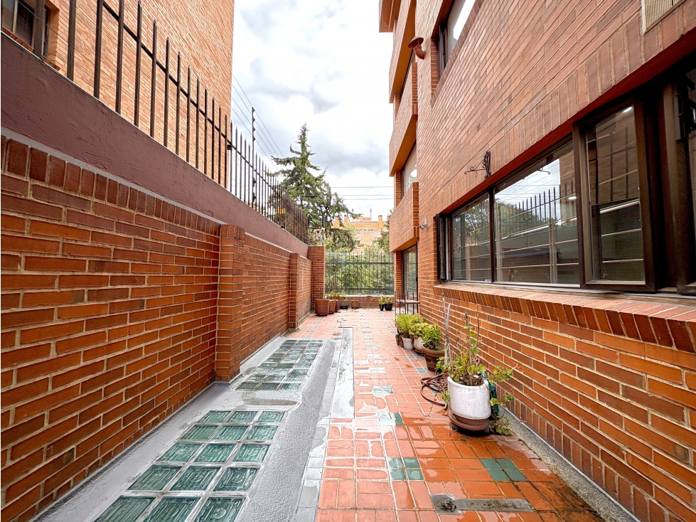 Apartamento con terraza y gran espacio en Santa Barbara — foto 5