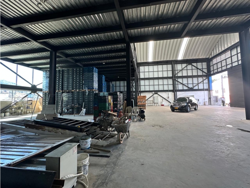 VENTA BODEGA INDUSTRIAL EN GUARNE SOBRE LA AUTOPISTA MEDELLIN BOGOTÁ - 3