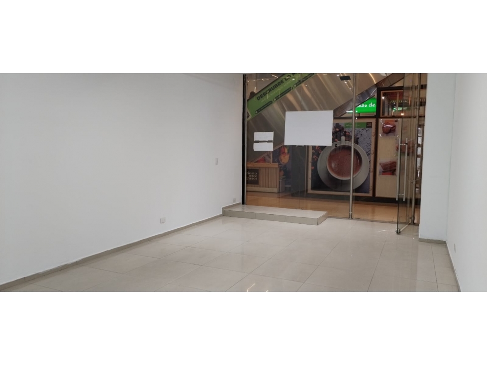Arriendo Local de 55 M2 en C.C. METROPOLIS