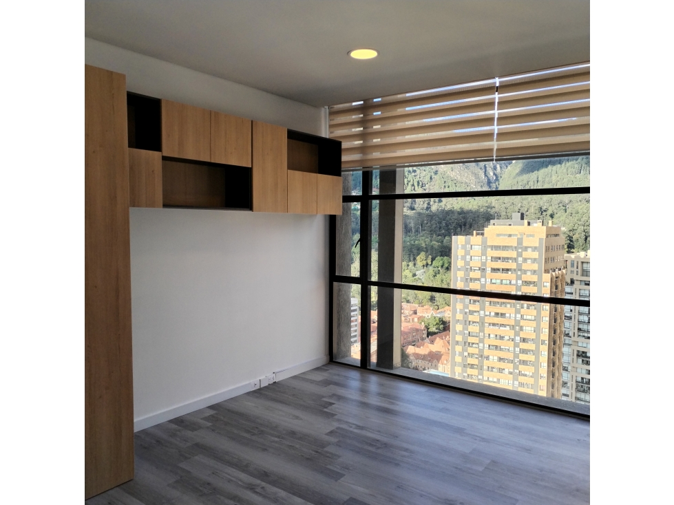 Loft con garaje en Ed. 33DC