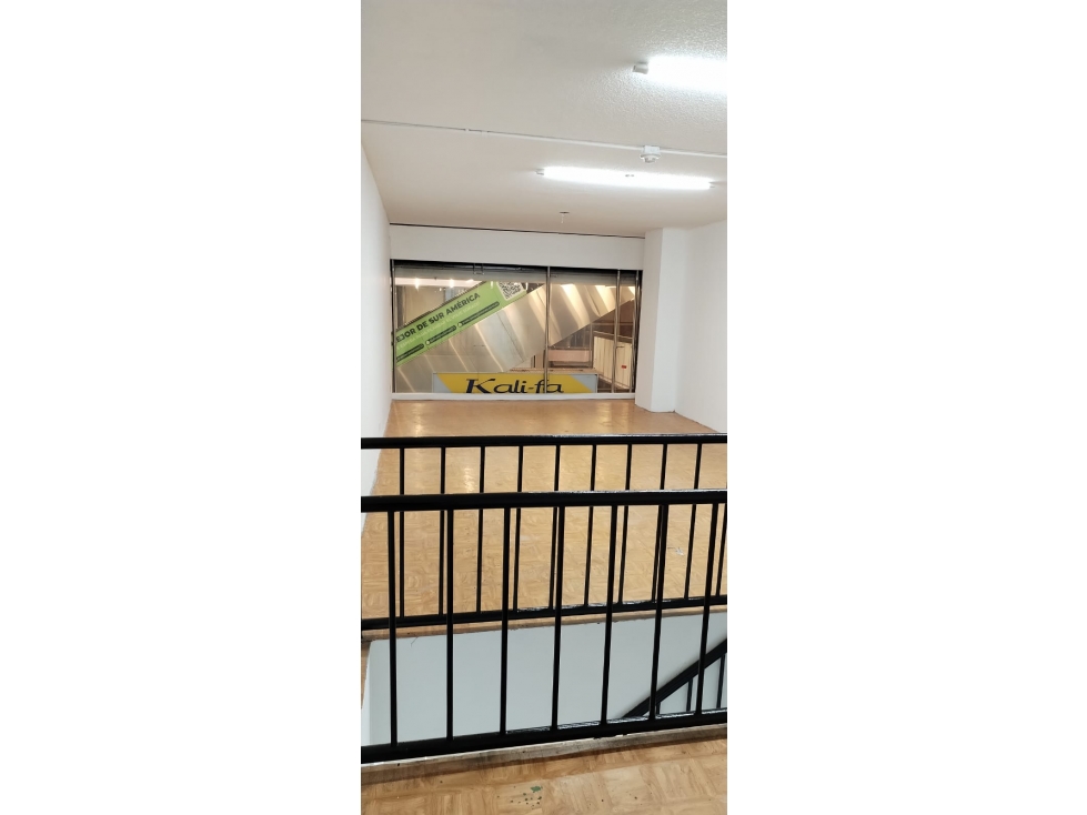 Vendo Oficina de 60 M2 en C.C. METROPOLIS — foto 4