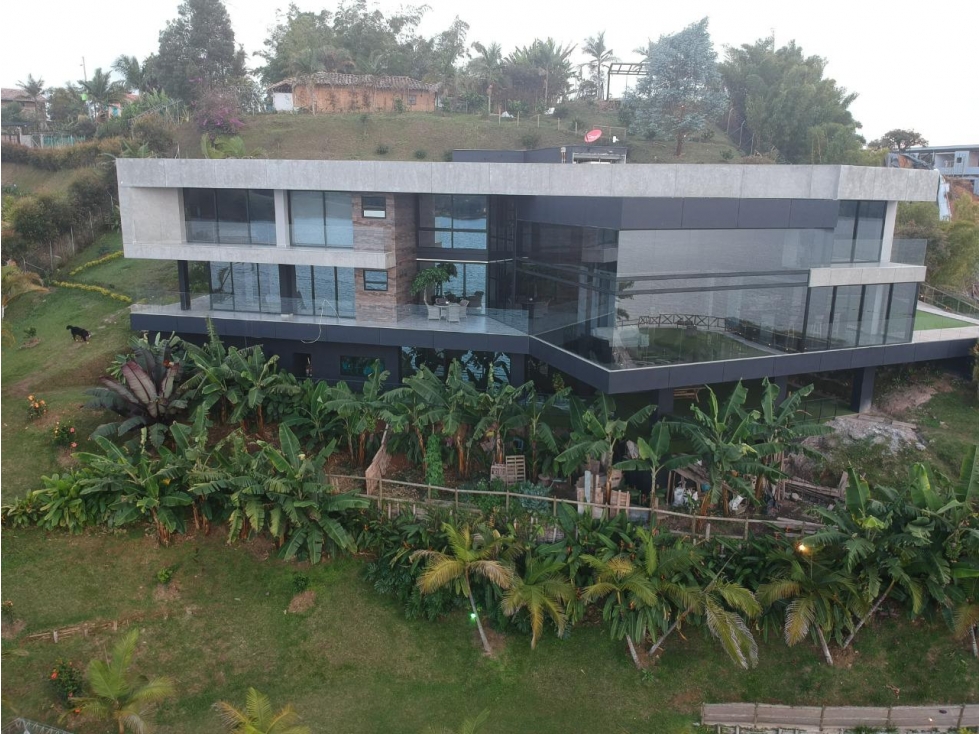 MANSIÓN DE LUJO EN VENTA - 2