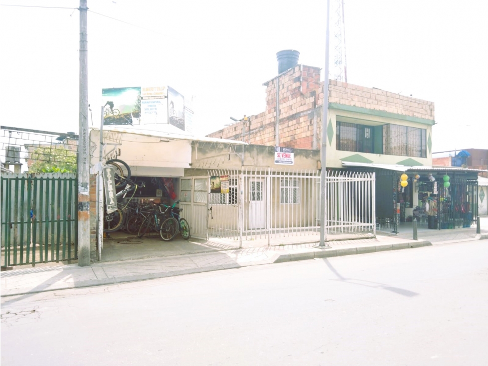 SE VENDE CASA LOTE COMERCIAL EN EL BARRIO PORVENIR FUNZA - 1