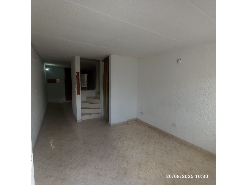 SE VENDE CASA DE TRES PISOS EN EL CONJUNTO BALMORAL ll EN BOGOTA — foto 5