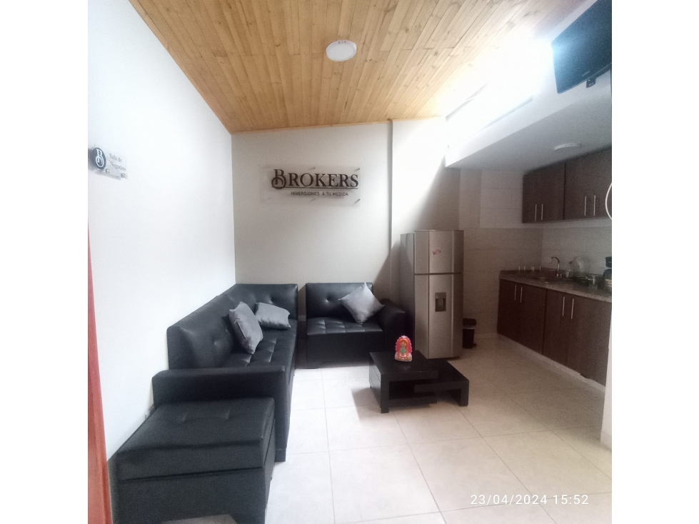 SE VENDE CASA DE TRES NIVELES EN EL CENTRO DE MOSQUERA - 2