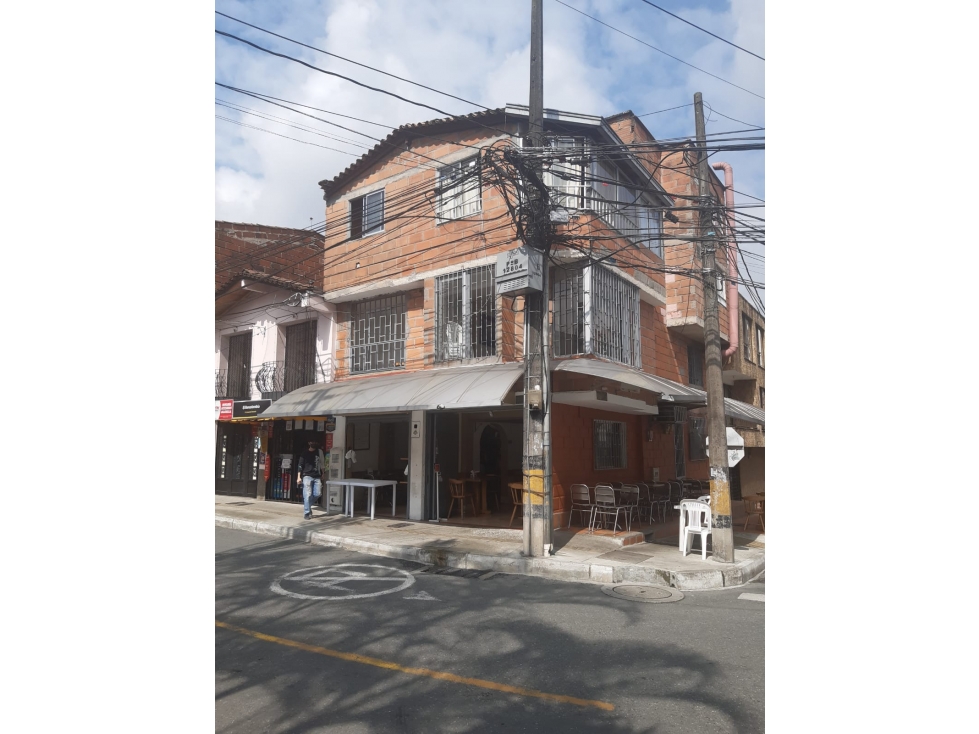 VENTA EDIFICIO CON LOCAL ESQUINERO EN PRADOS DE SABANETA - 1