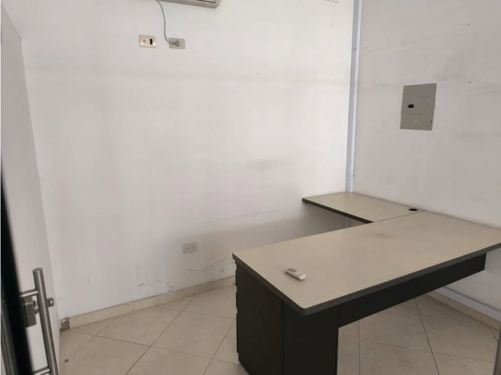 VENTA OFICINA EN SABANETA, CERCA A MAYORCA - 2
