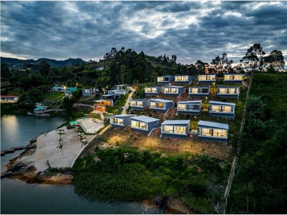 VENTA HOTEL EN GUATAPE, SECTOR REPLICA DEL PEÑOL - 2