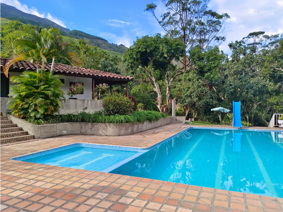 VENTA FINCA BARBOSA, SECTOR HATILLO - 1
