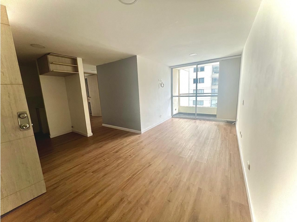 APARTAMENTO EN SABANETA, URB ALTOS DE VALPARAISO, PRADOS DE SABANETA — foto 2