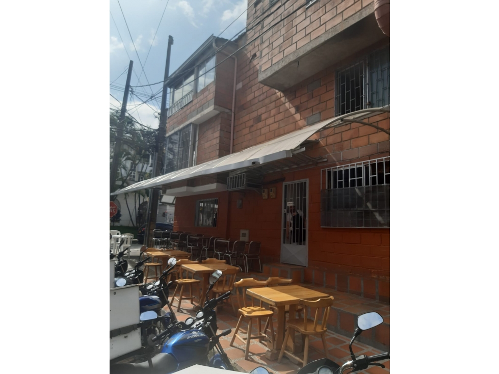 VENTA EDIFICIO CON LOCAL ESQUINERO EN PRADOS DE SABANETA - 5