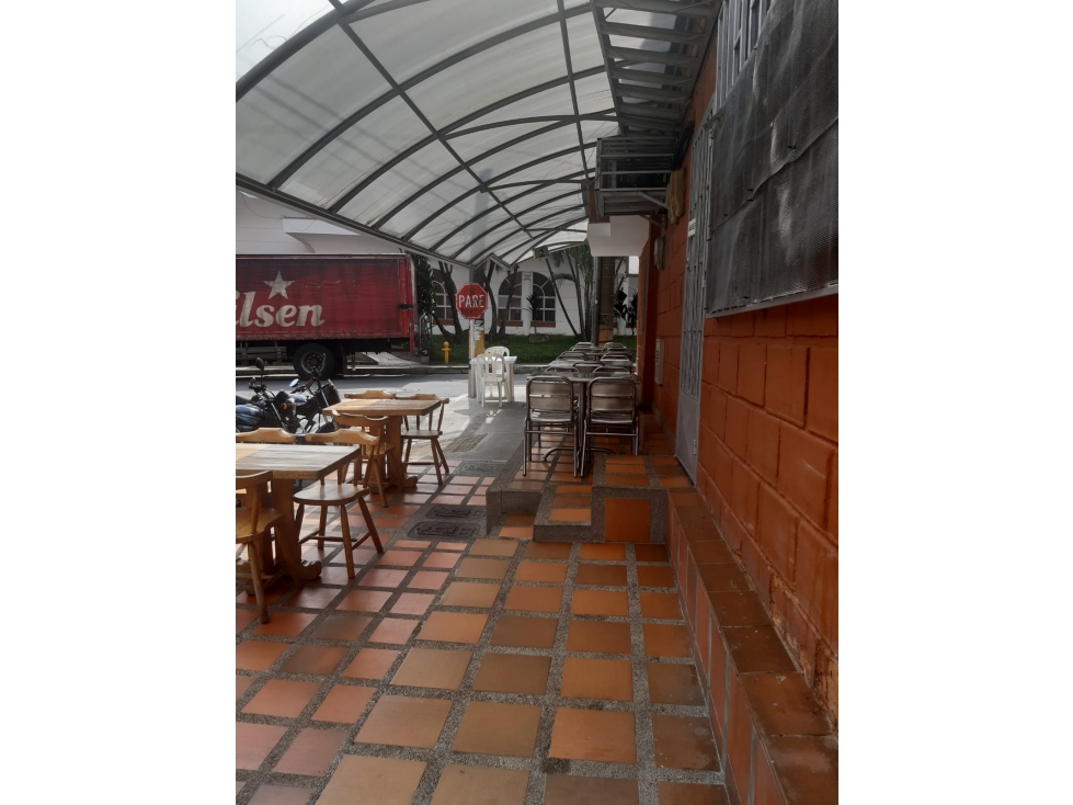 VENTA EDIFICIO CON LOCAL ESQUINERO EN PRADOS DE SABANETA - 6