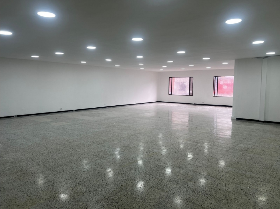 LOCAL COMERCIAL EN ITAGUI, CENTRO DE LA MODA - 6