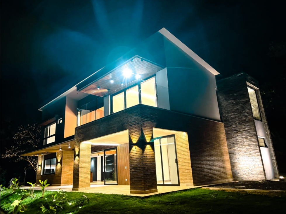 VENTA CASA CAMPESTRE EN ENVIGADO, EL ESCOBERO