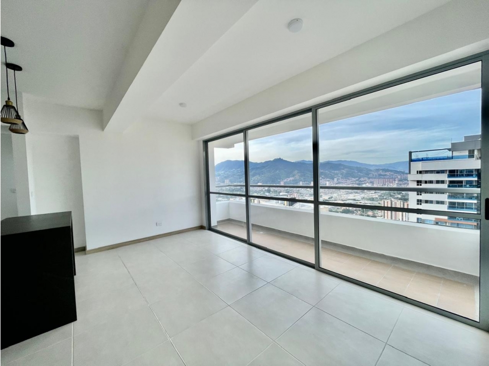 VENTA APARTAMENTO SABANETA, AVES MARIA, URB LAGOS DEL SUR