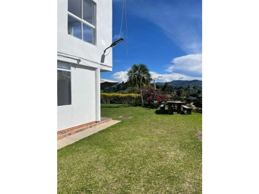 VENTA HOTEL EN GUATAPE, SECTOR REPLICA DEL PEÑOL - 6