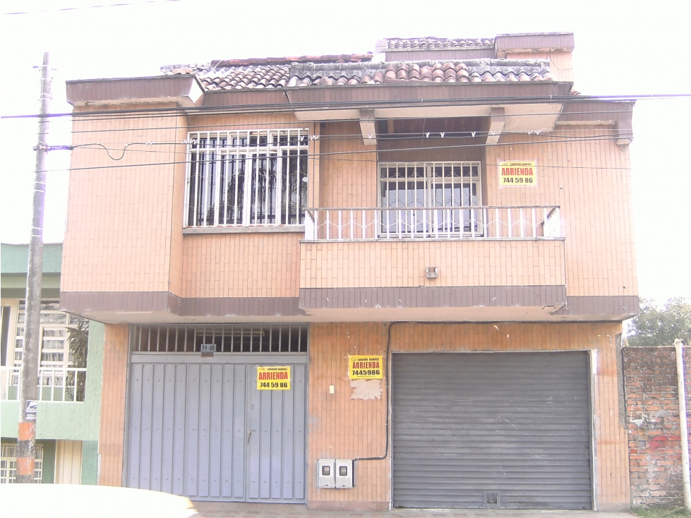 CASA CON LOCAL CALLE 2 ARMENIA Q