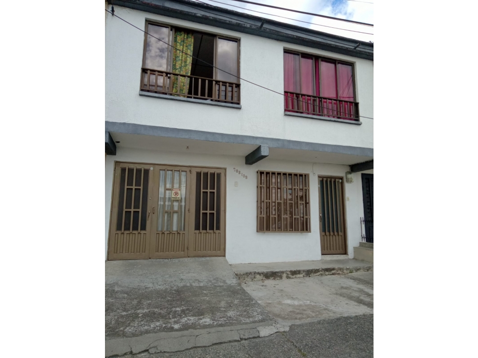 Se Vende Casa Bifamiliar en Ciudad Jardín - Pereira