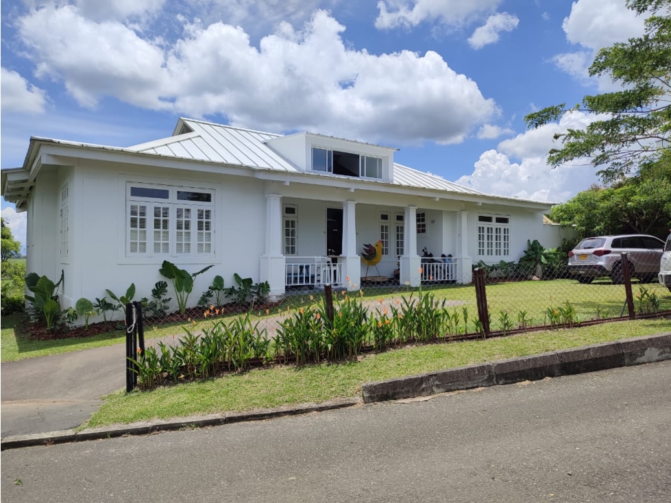 Se Vende Casa Campestre en Hacienda La Carmelita - Cerritos, Pereira