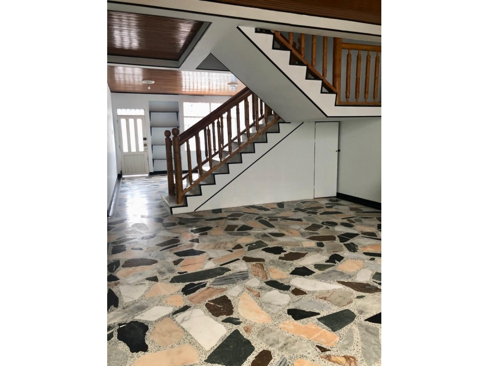 Se Vende Casa en Barrio Popular Modelo - Pereira
