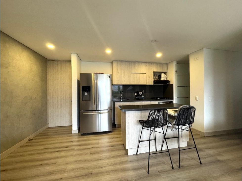 Venta apartamento reformado con terraza, Envigado, Las Brujas — foto 6