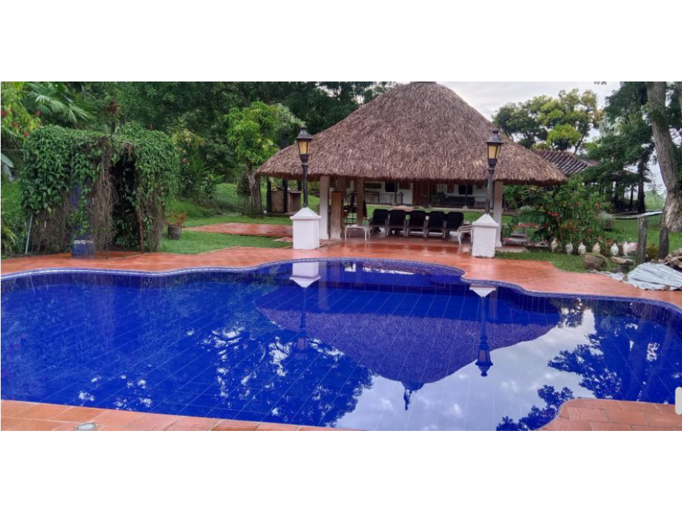 Venta finca con piscina, establo en Amaga Antioquia. Unidad cerrada. - 3