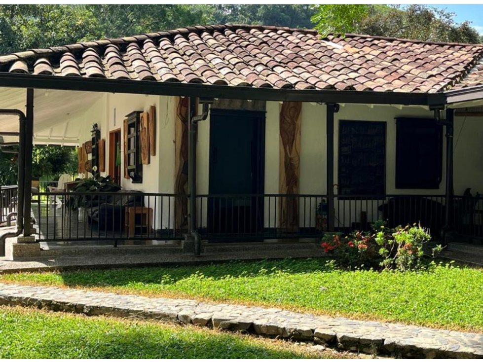Venta finca con piscina, establo en Amaga Antioquia. Unidad cerrada. - 6