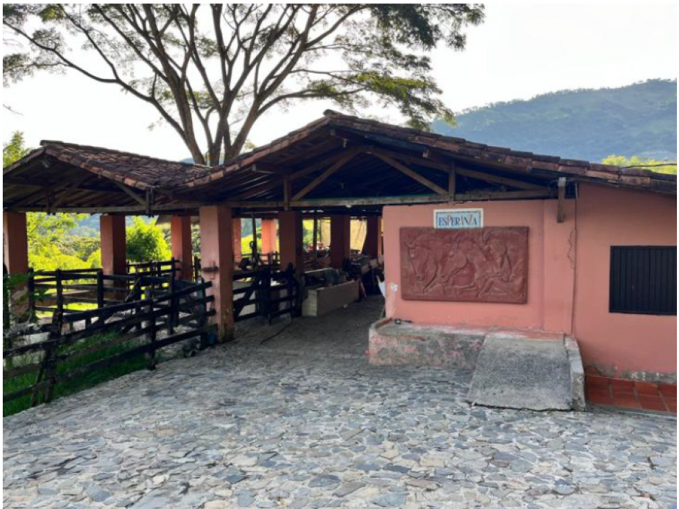 Venta finca con piscina, establo en Amaga Antioquia. Unidad cerrada. - 5