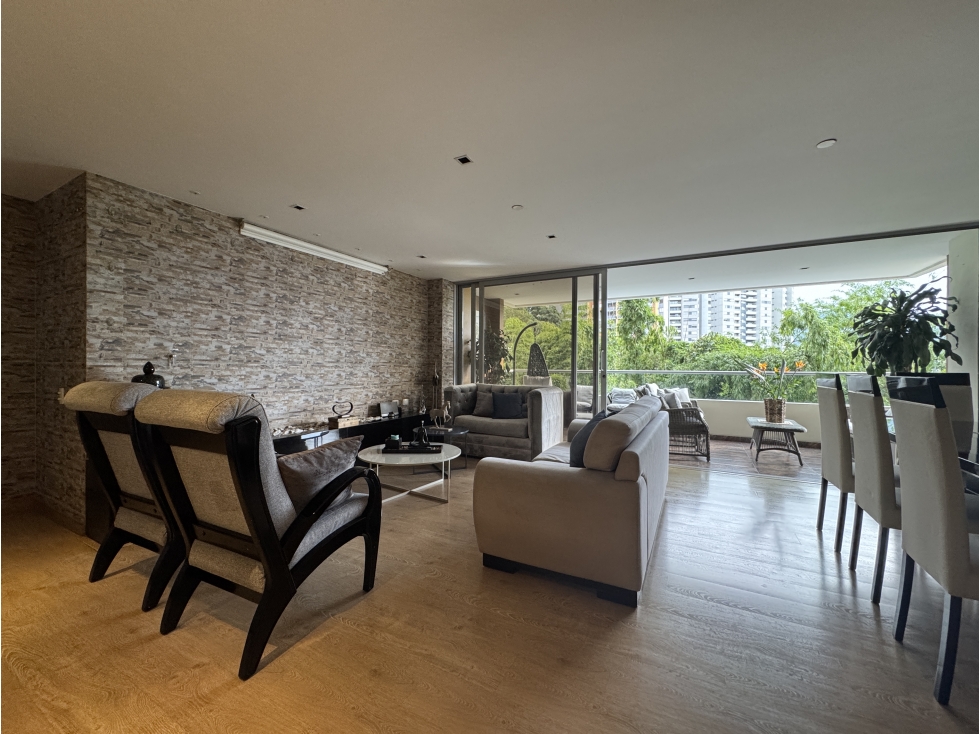 Venta apartamento con balcón, Envigado, El Esmeraldal. Ud. Completa. — foto 3