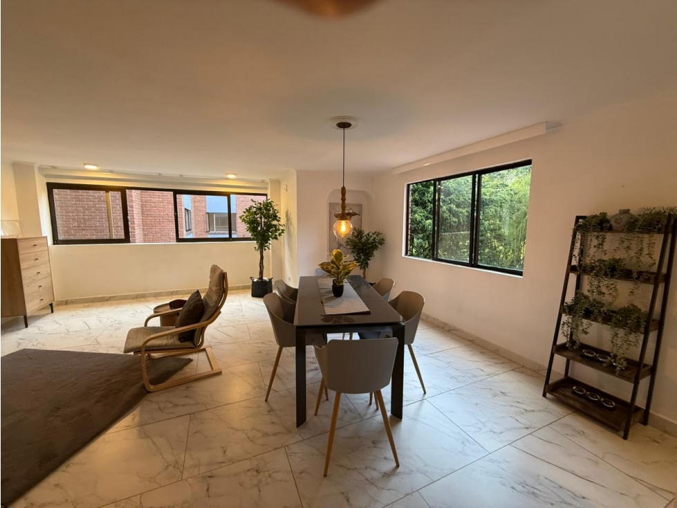 Venta apartamento remodelado y amoblado. El Poblado, Inferior. — foto 3